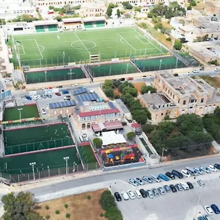 A Stunning 3br With Private Terrace In Swieqi By 360 Estates Daire *